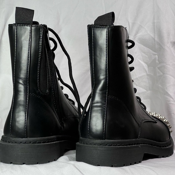 COPY - TORRID - Stevie Combat Boot - Faux Leather Black - 7.5 - Picture 3 of 8